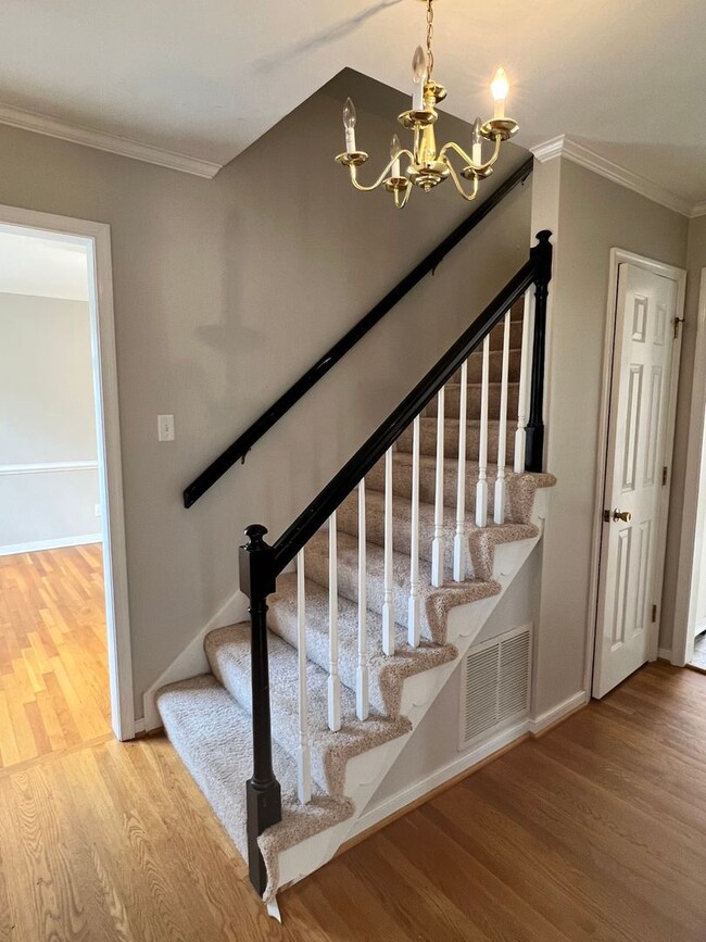 Building Photo - 2508 Crosstimbers Terrace