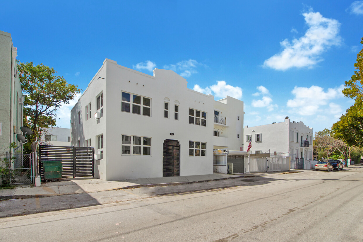 Foto principal - 1012 SW 4th St