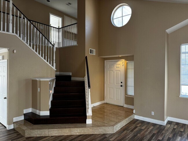 Building Photo - Desert Shores Living. Cul-De-Sac. Downstairs Bed