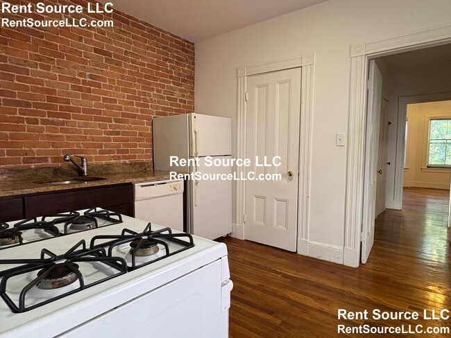 Foto del edificio - 248 Brookline St