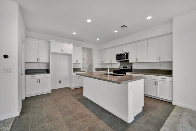 Building Photo - 4321 S Cantos Paseo