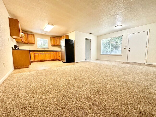 Foto del edificio - **Pre-Leasing for Summer 2026** Cute 2 Bed...