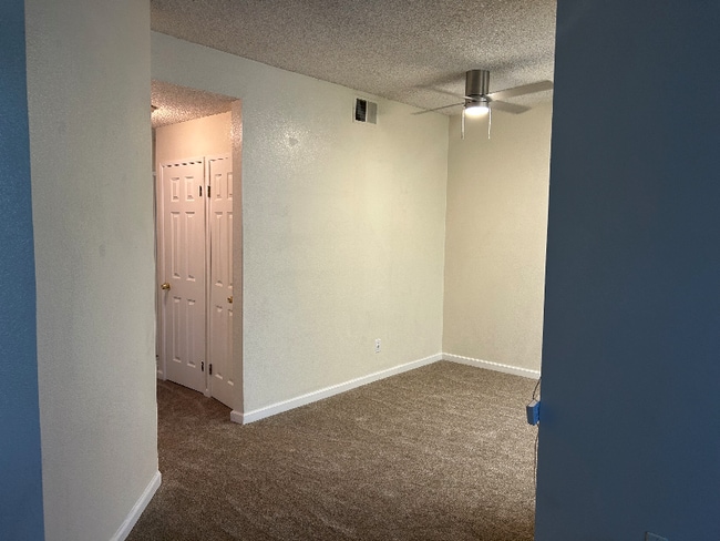 Building Photo - 474 Shadowgraph Dr