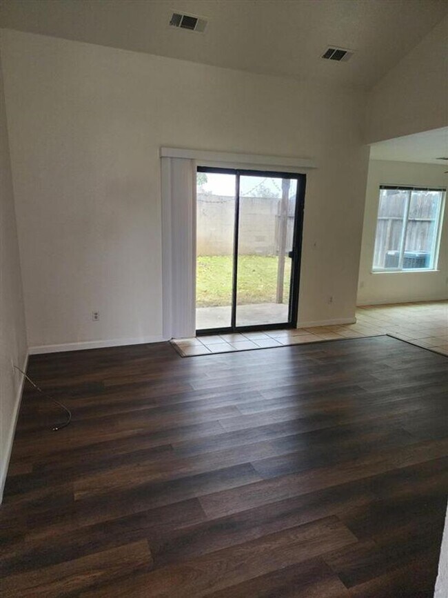 Foto del edificio - 1953-1955 Glen Ridge Dr