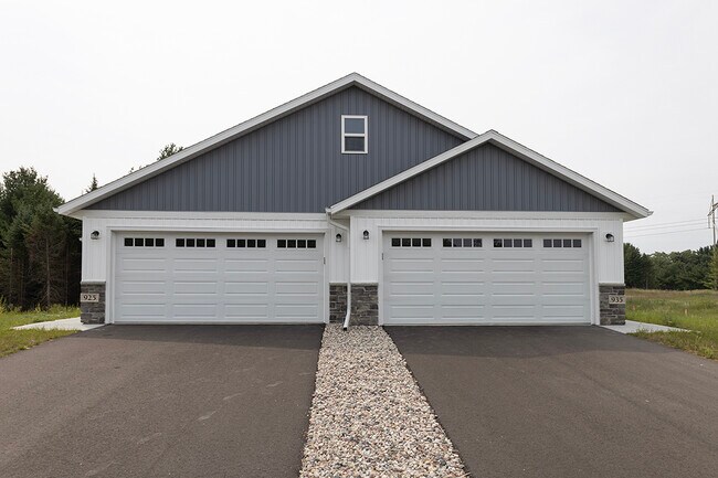 Foto del edificio - 925 Green Pastures Trl