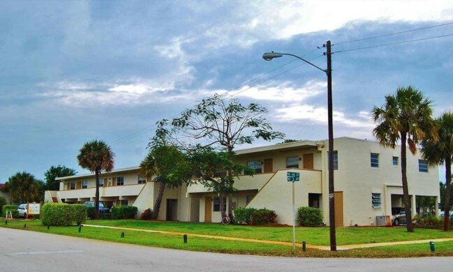 Foto del edificio - 4670 NE 5th Ave