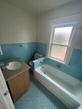 Building Photo - 533 E 5th St