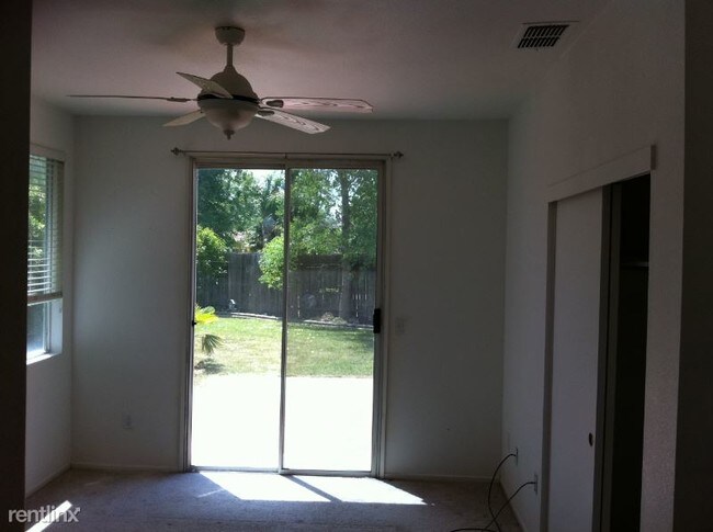 Building Photo - 3 br, 2 bath House - 9382 bennoel way