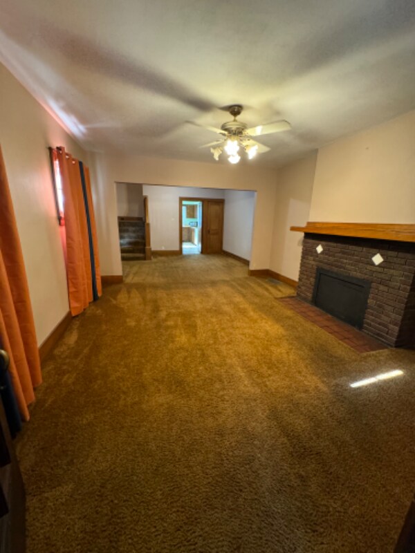 Building Photo - 49 Knecht Dr