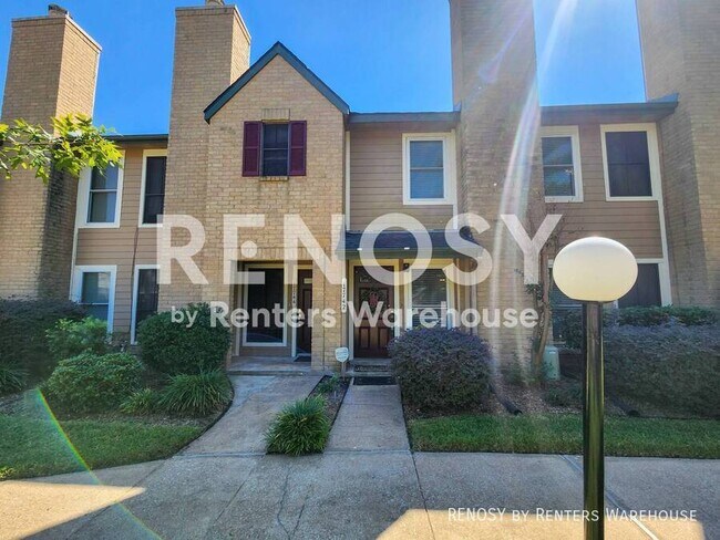 Foto del edificio - 17742 Kings Park Ln