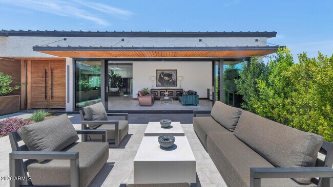 Foto del edificio - 5812 N 44th Pl