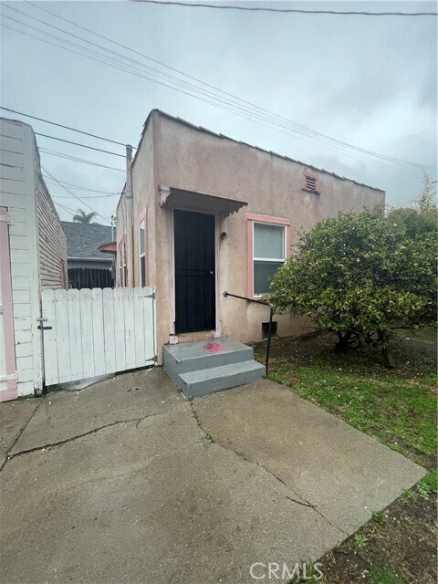 Primary Photo - 1155 S Highland Ave