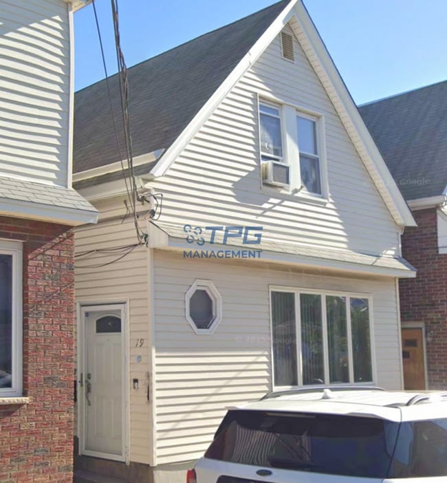 Photo - 19 Sisson Ct House