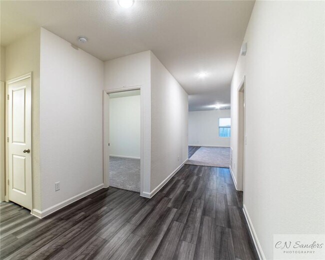 Foto del edificio - 4807 Highland Spgs Dr