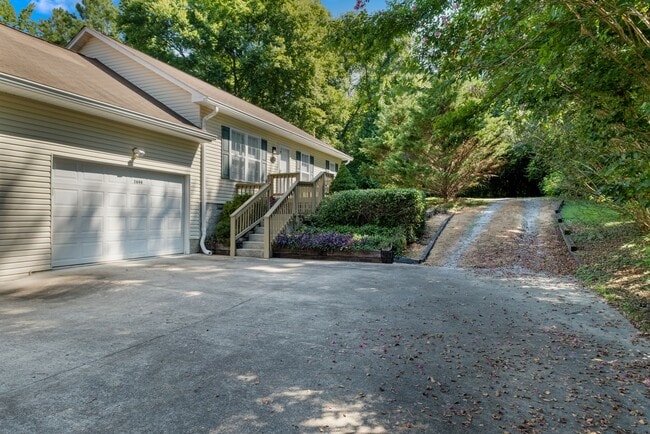 Building Photo - 2644 Hibbitts Rd