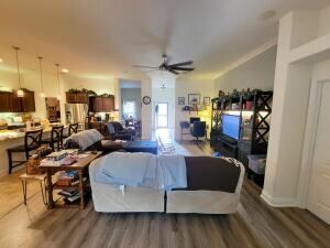 Foto del edificio - 9628 Misty Meadow Ln