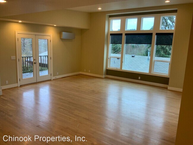 Building Photo - 3 br, 2 bath House - 650 W 25th Pl.