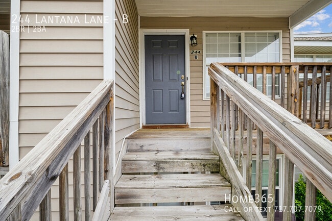 Building Photo - 244 Lantana Ln