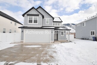 Building Photo - 556 N 275 E