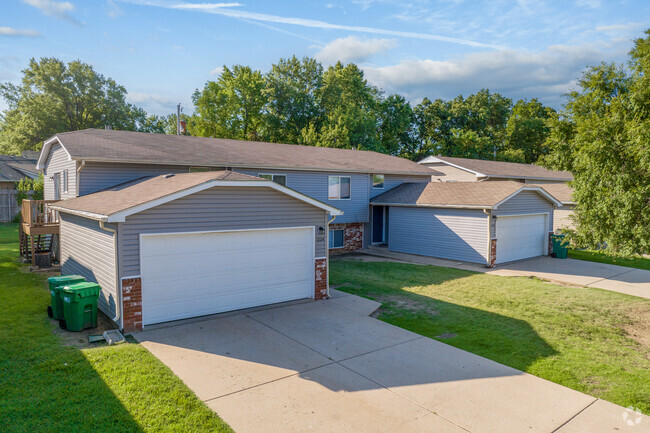 Building Photo - Parkview Townhomes