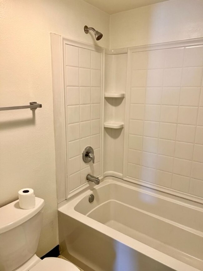Building Photo - 1 Bed 1 Bath