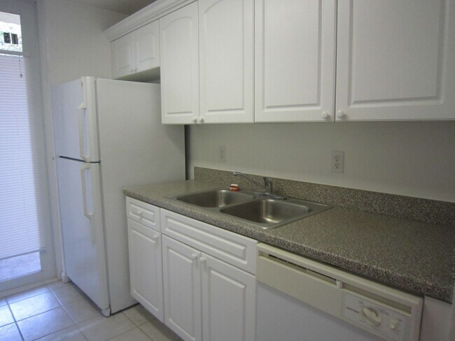 Foto del edificio - 4812 Central Blvd