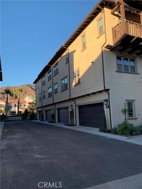 Building Photo - 861 Orchid Way