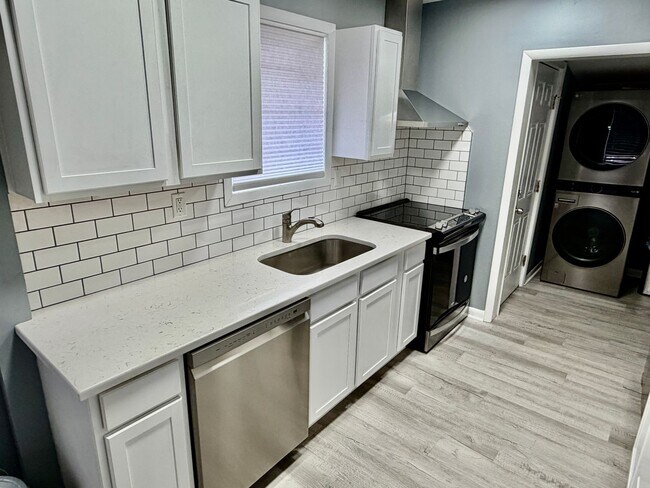 Foto del edificio - 340 N Fletcher Ave