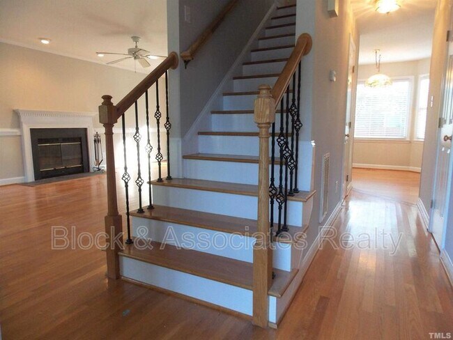 Building Photo - 409 Trinidad Ct