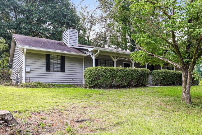 Foto del edificio - 4114 Red Laurel Way SW