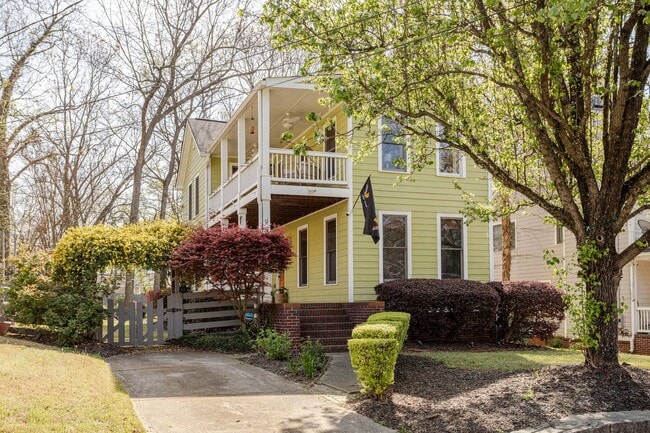 Building Photo - 992 Fern Ave SE