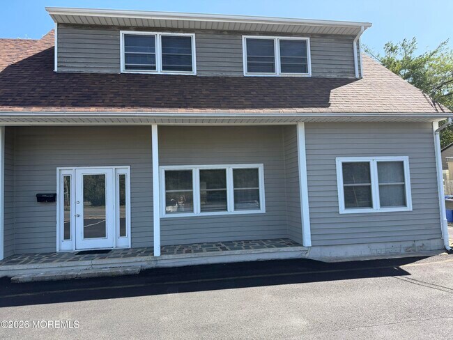 Building Photo - 567 Fischer Blvd