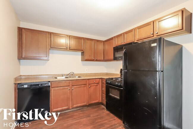 Building Photo - 28W700 Warrenville Rd