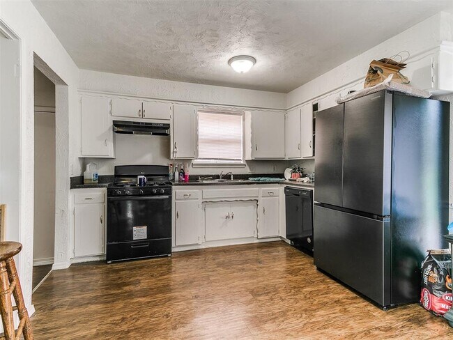 Foto del edificio - 333 NW 80th St