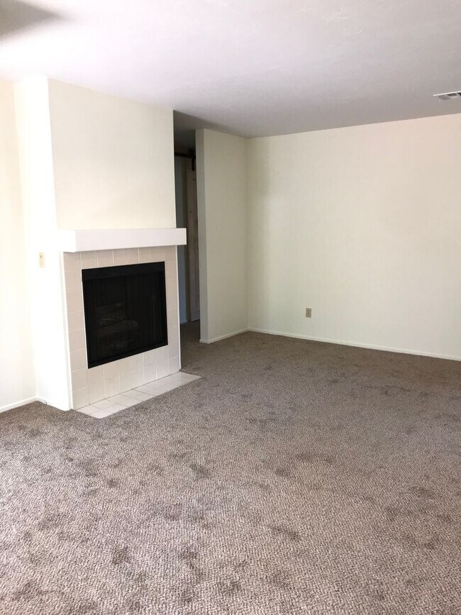 Foto del edificio - Cute and Cozy 2Br/2Ba Dual Master Condo in Terra Vista II