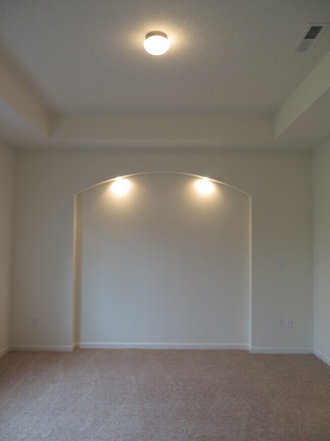Building Photo - 541 Wintergreen Way