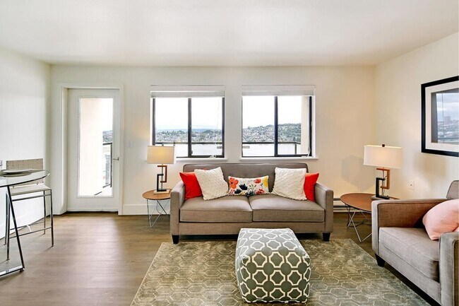 Interior Photo - The Hudson