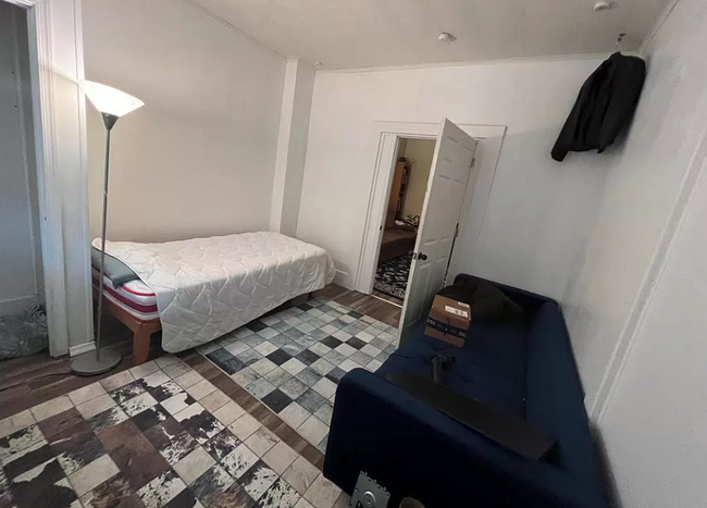Foto del edificio - 740 E 6th St