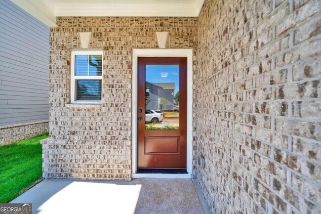 Building Photo - 3631 Village Vw