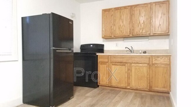 Building Photo - 104 W Hudson St