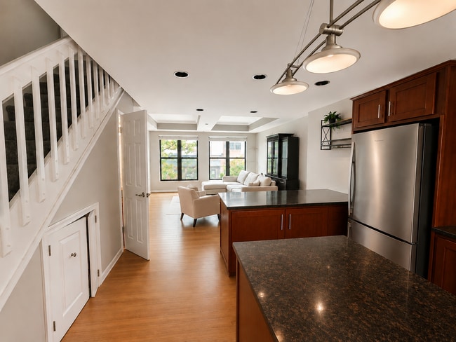 Building Photo - 133 Walton St