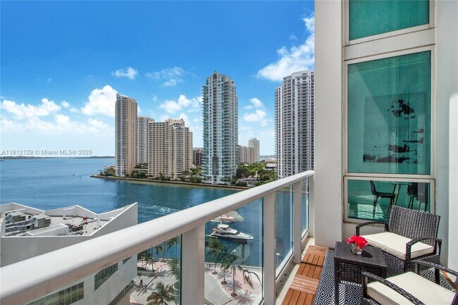Building Photo - 300 S Biscayne Blvd