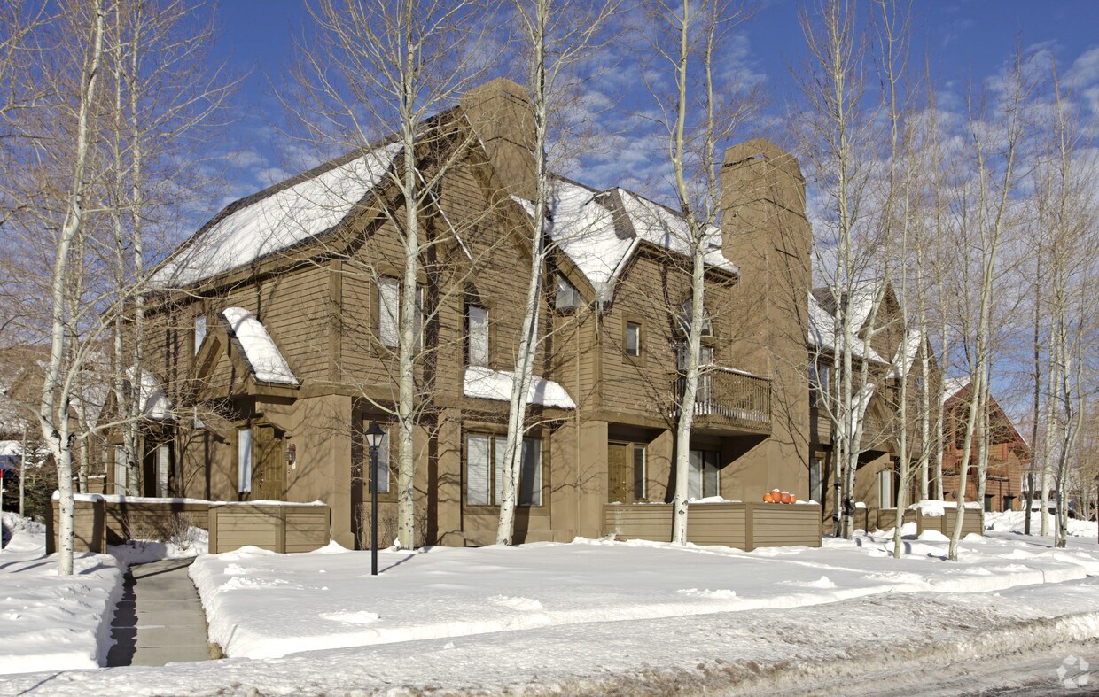 Primary Photo - 3160 Deer Valley Dr