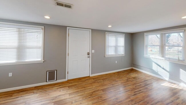 Foto del edificio - 407 SW Stratford Rd