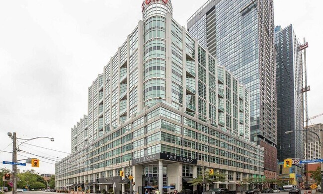Building Photo - 36 Blue Jays Way