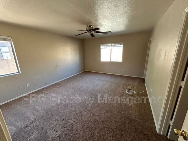 Foto del edificio - 16152 W Calavar Rd