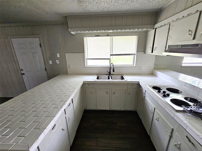 Foto del edificio - 2421 16th Ave N