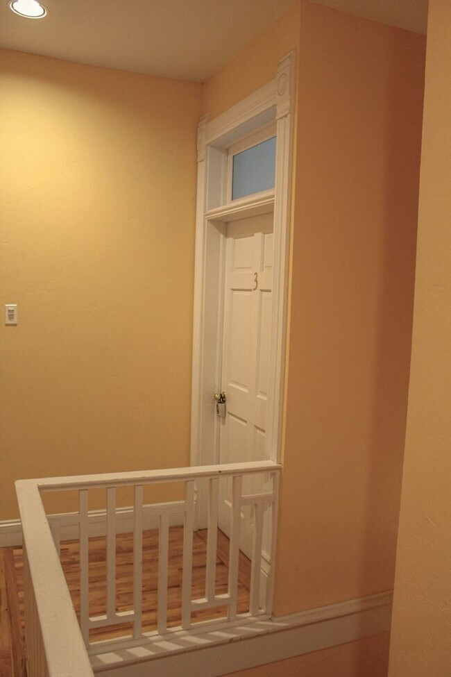 Foto del edificio - Charming Historic Studio in the Heart of D...