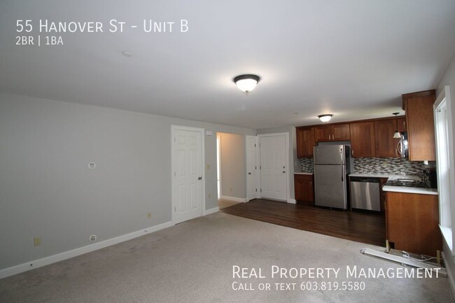 Building Photo - Available Now- 2 Bedroom Unit in Downtown ...