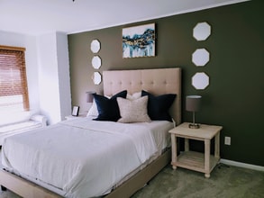 Building Photo - 628 William St